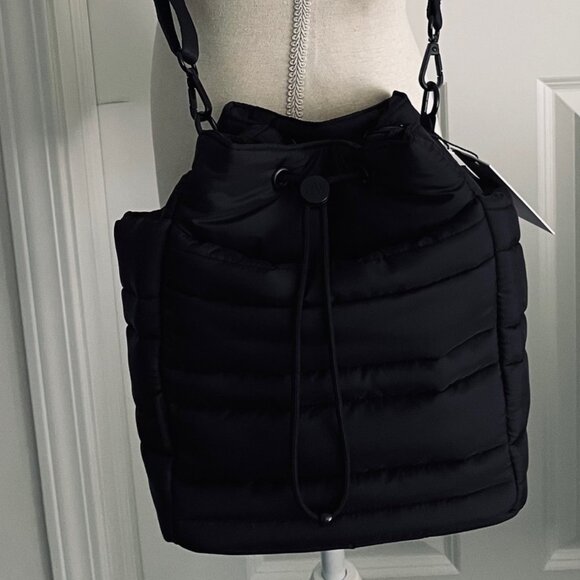 JASON WU BLACK NYLON BUCKET BAG - CROSSBODY OR HANDLE- NEW WITH TAGS - Picture 1 of 8